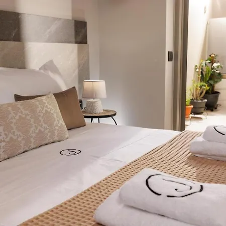Jolly Suites Heraklion  Exterior photo