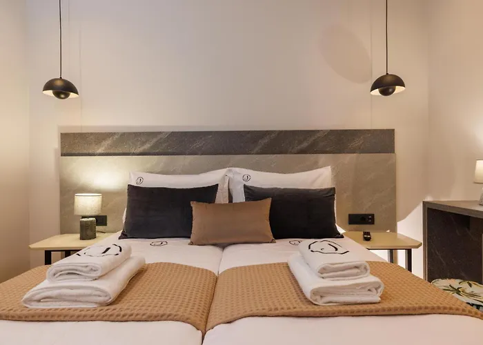 Jolly Suites